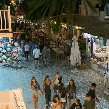 La Main Street Andíparosz
