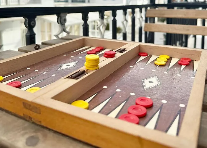 Omma, Main Street Pensionat Antiparos